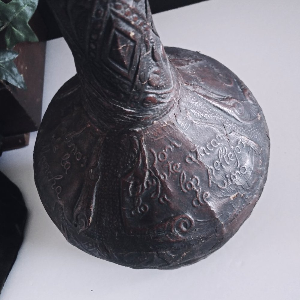 Don Quixote Leather Bottle Embossed Sancho - Picture 10 of 12